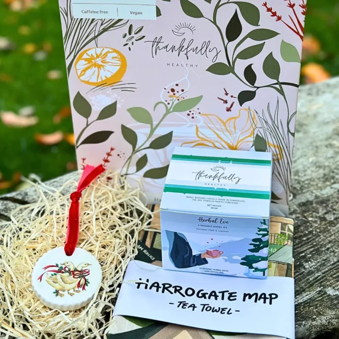 This holiday season, give a gift that captures the heart of Harrogate. As a proud Harrogatian, I’ve lovingly created the Harrogate Tea Towel, Warming Winter Tea, and Novelty Christmas Disc Gift Box—a gift that brings together warmth, tradition, and a touch of home.